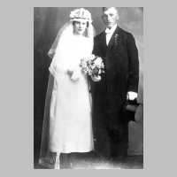 079-0117 Das Brautpaar Johanna und Ernst Lewerenz am 06.05.1925.jpg